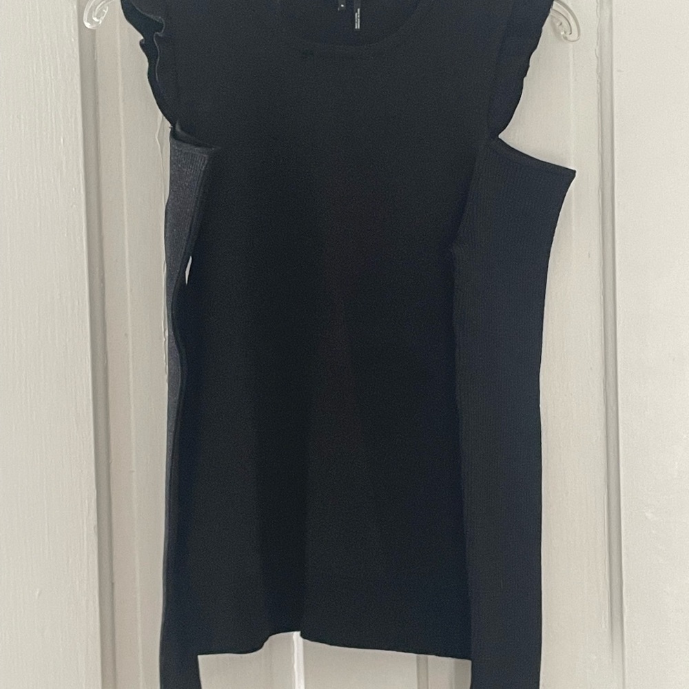 DKNY Women's Black Open Shoulder Sleeves Shirt Delicate Ruffle Sleeve Medium